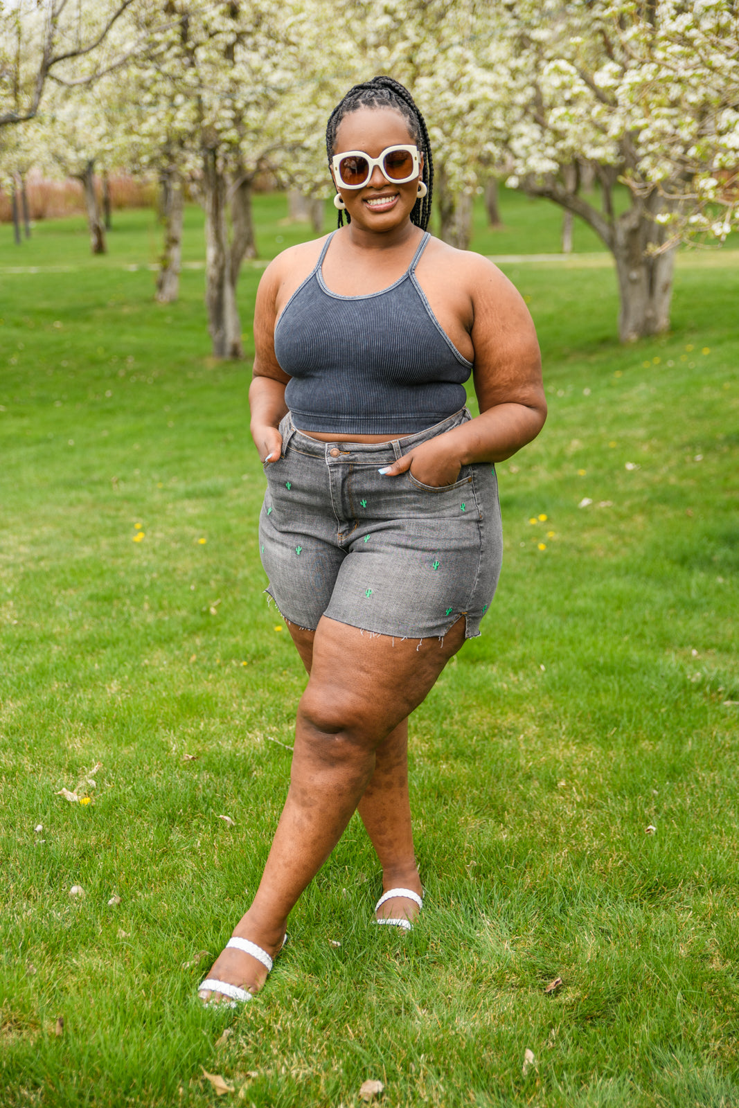 Hi-WaistedCactusEmbroideryCutoffs3